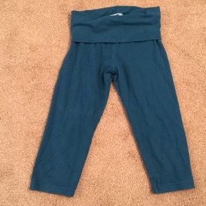 Hard Tail Capri length leggings